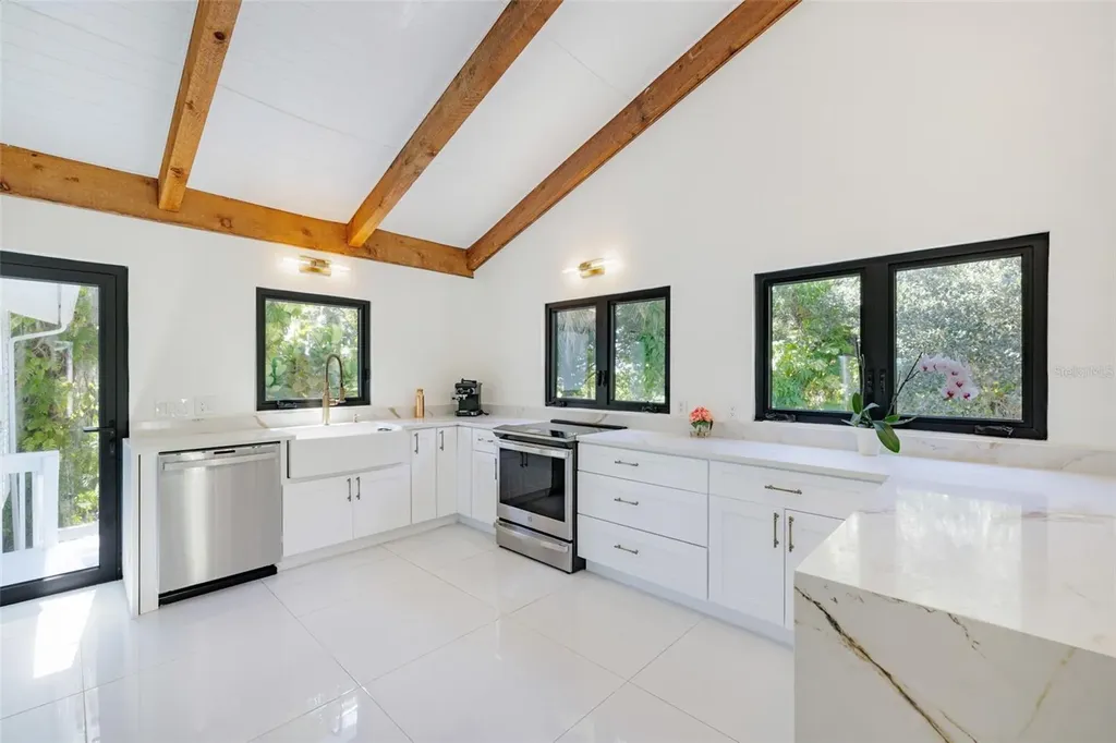 19481/483 S River Road Alva FL 33920