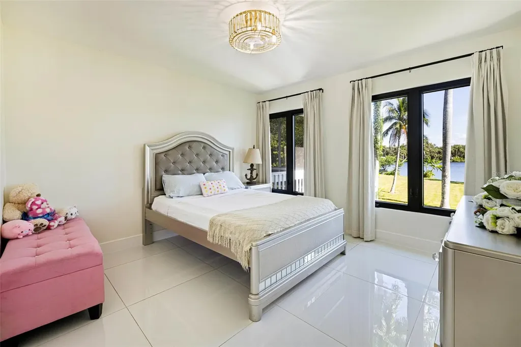 19481/483 S River Road Alva FL 33920