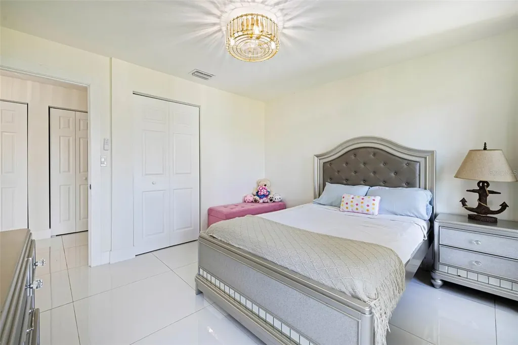 19481/483 S River Road Alva FL 33920