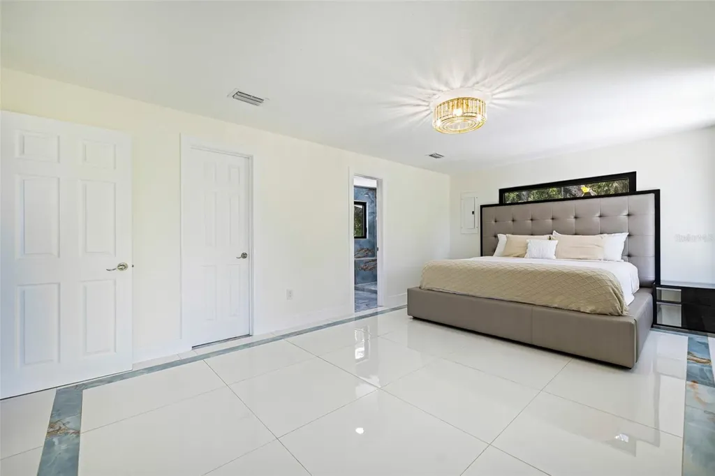 19481/483 S River Road Alva FL 33920