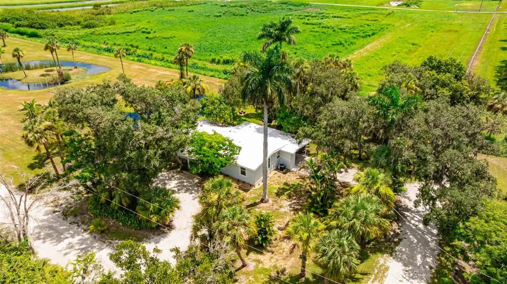 19481/483 S River Road Alva FL 33920