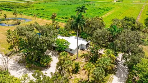 19481/483 S River Road Alva FL 33920