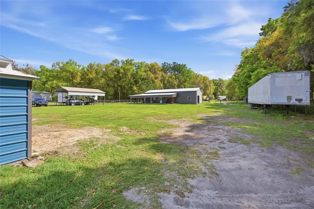 3660 W Highway 329 Reddick FL 32686