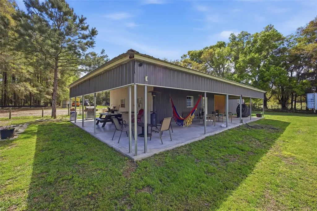 3660 W Highway 329 Reddick FL 32686