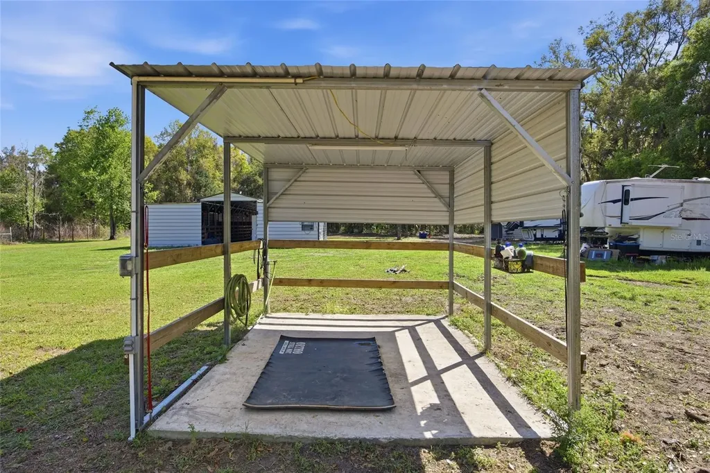 3660 W Highway 329 Reddick FL 32686