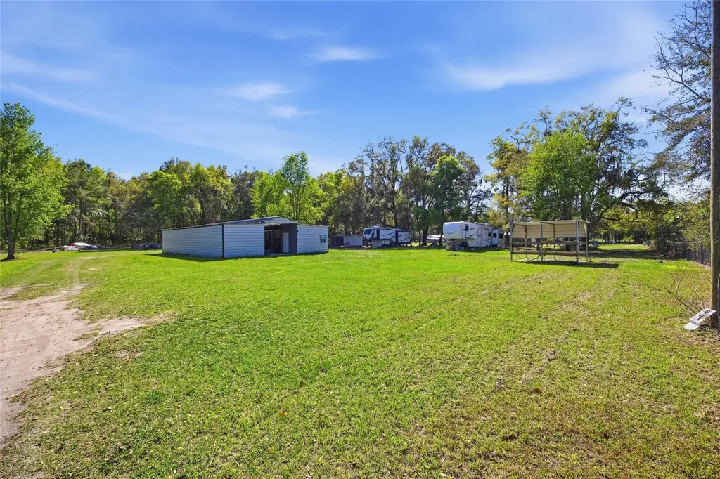 3660 W Highway 329 Reddick FL 32686