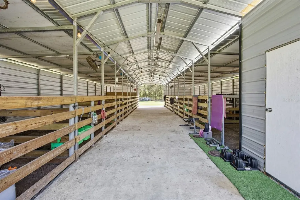 3660 W Highway 329 Reddick FL 32686