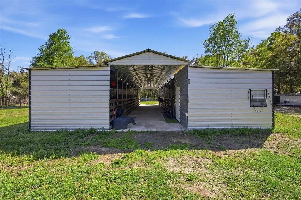 3660 W Highway 329 Reddick FL 32686