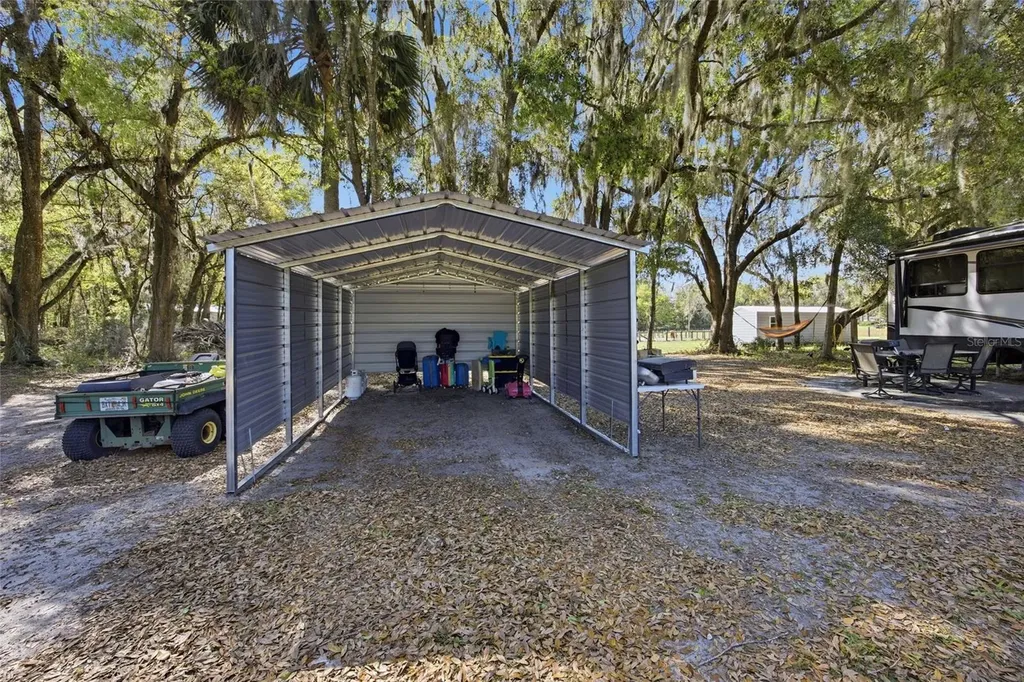 3660 W Highway 329 Reddick FL 32686