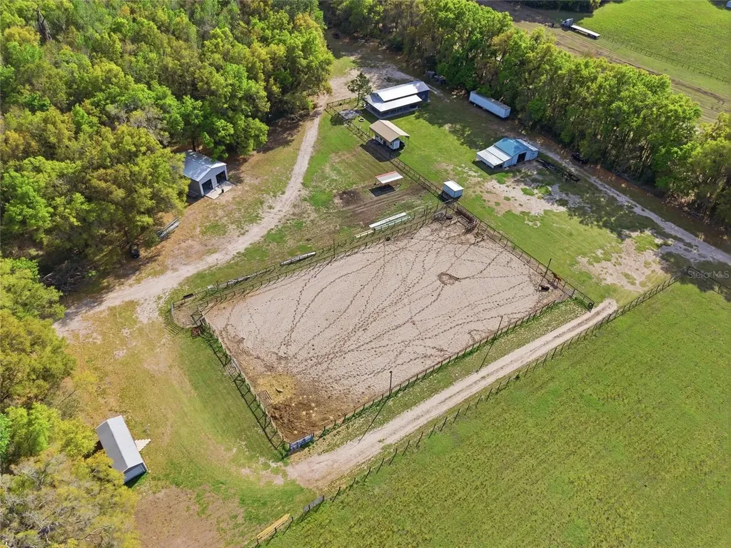 3660 W Highway 329 Reddick FL 32686