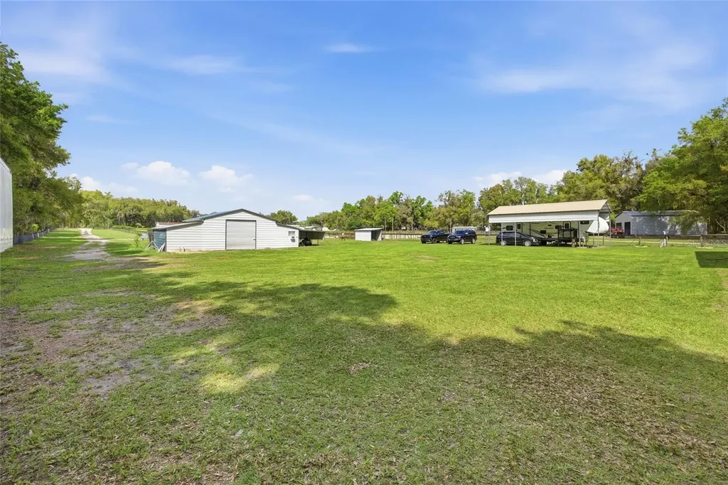 3660 W Highway 329 Reddick FL 32686