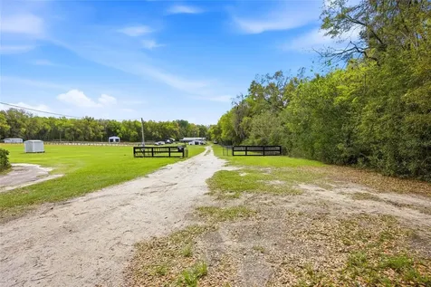 3660 W Highway 329 Reddick FL 32686