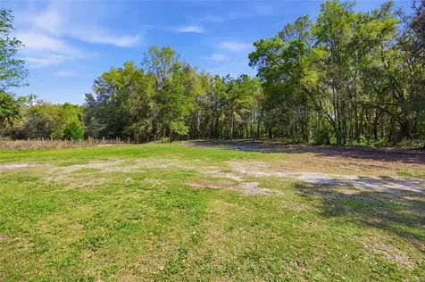 3660 W Highway 329 Reddick FL 32686