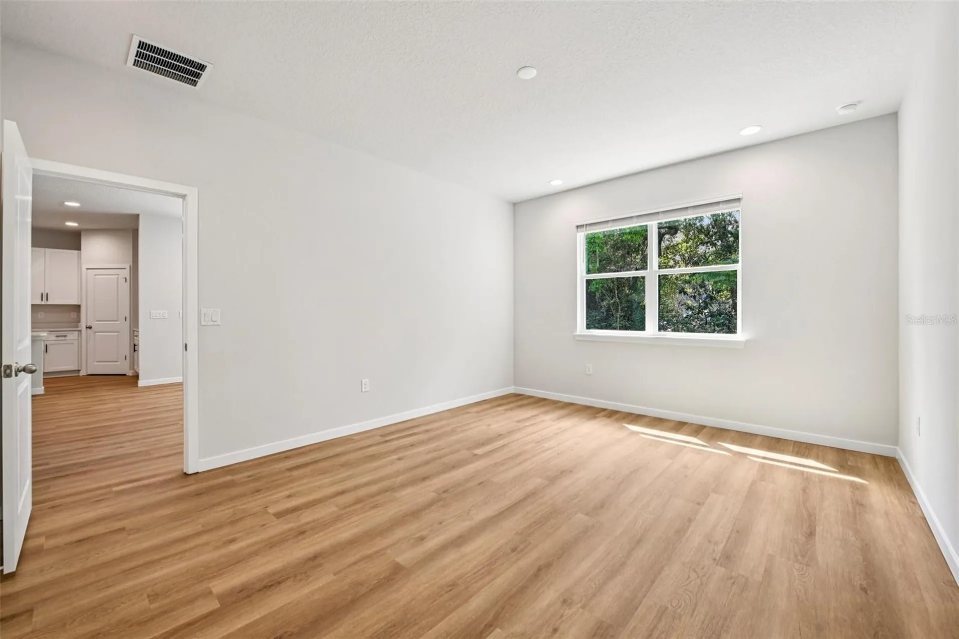 536 E Beresford Avenue Deland FL 32724