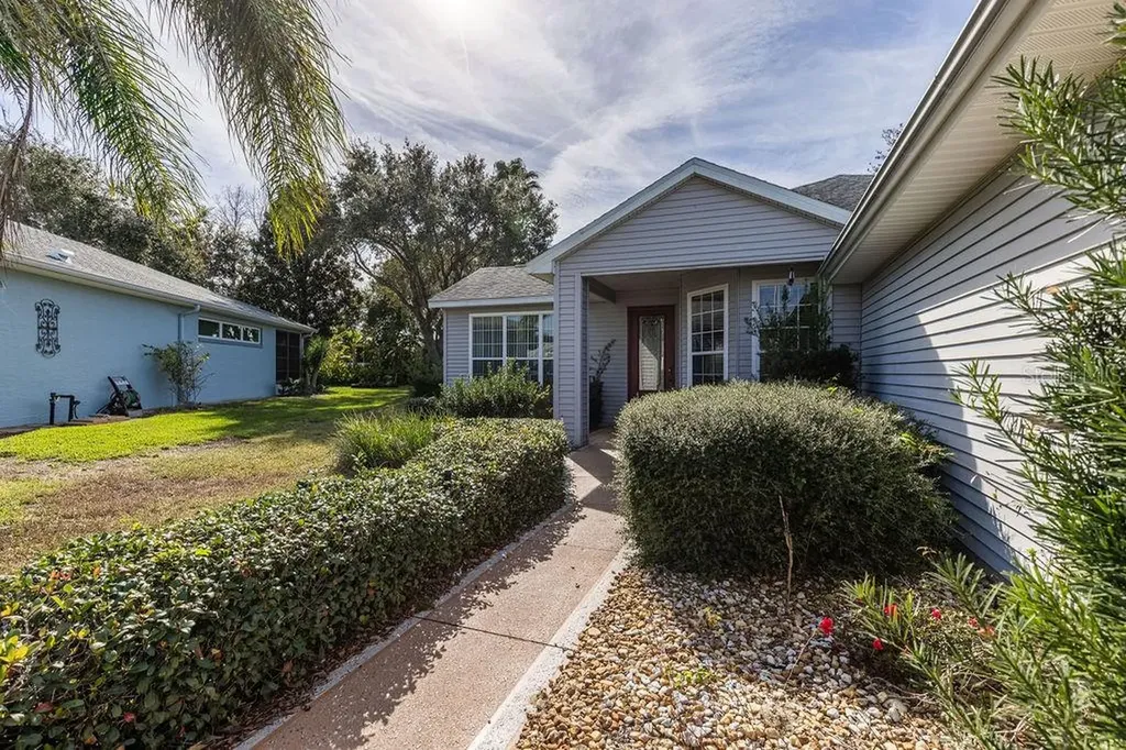 6002 Sailboat Avenue Tavares FL 32778