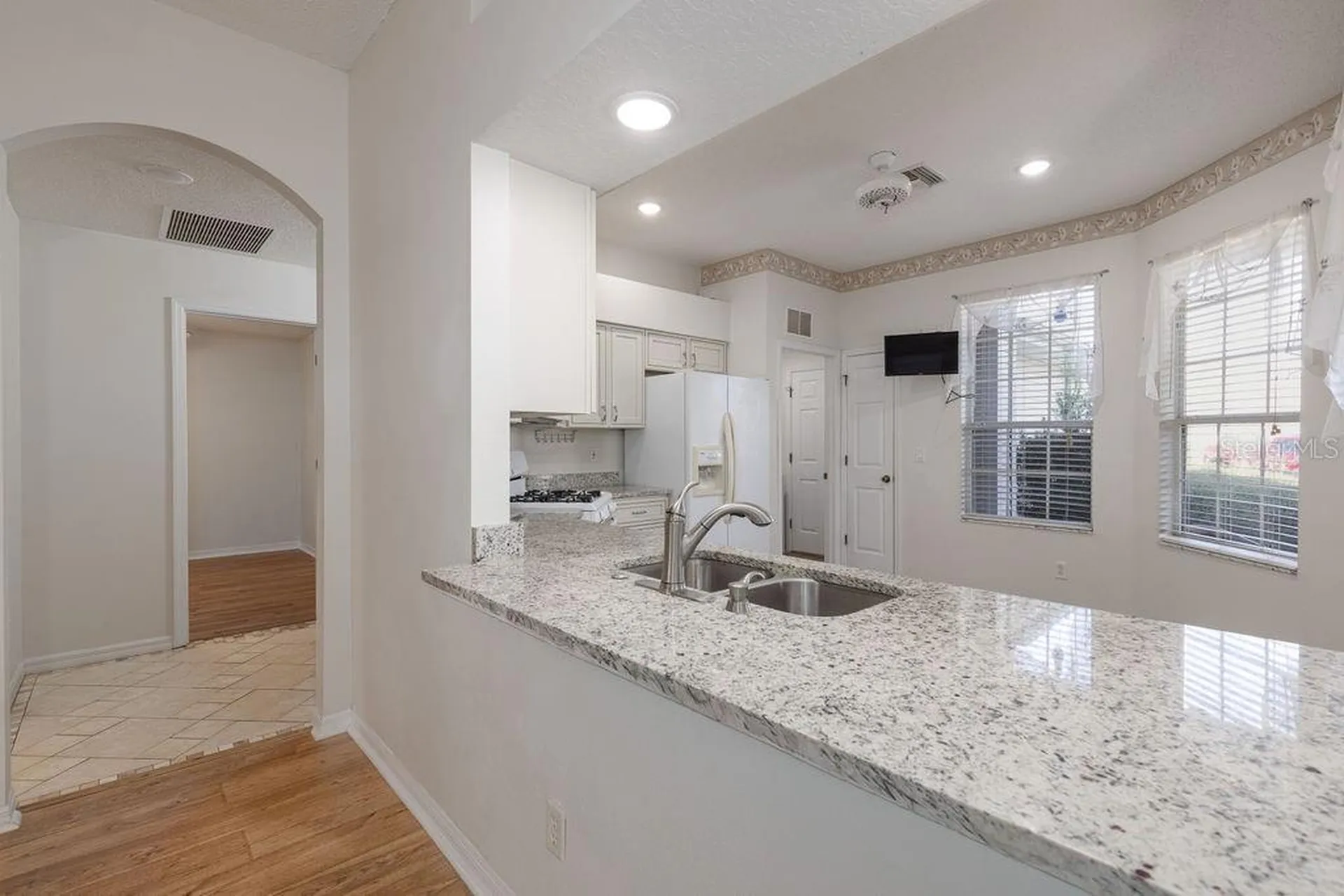 6002 Sailboat Avenue Tavares FL 32778