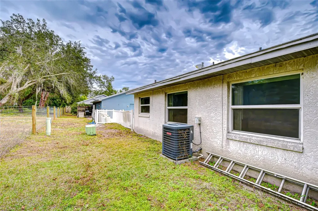 4739 Silver Circle Zephyrhills FL 33541