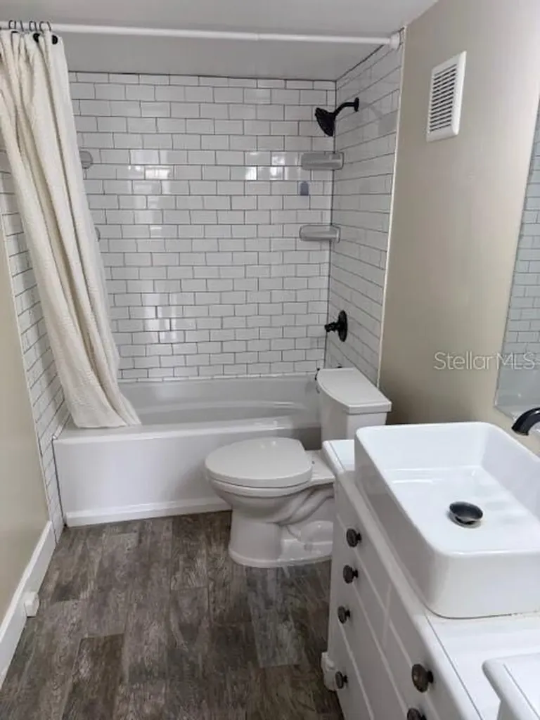 3823 N Oak Drive Tampa FL 33611