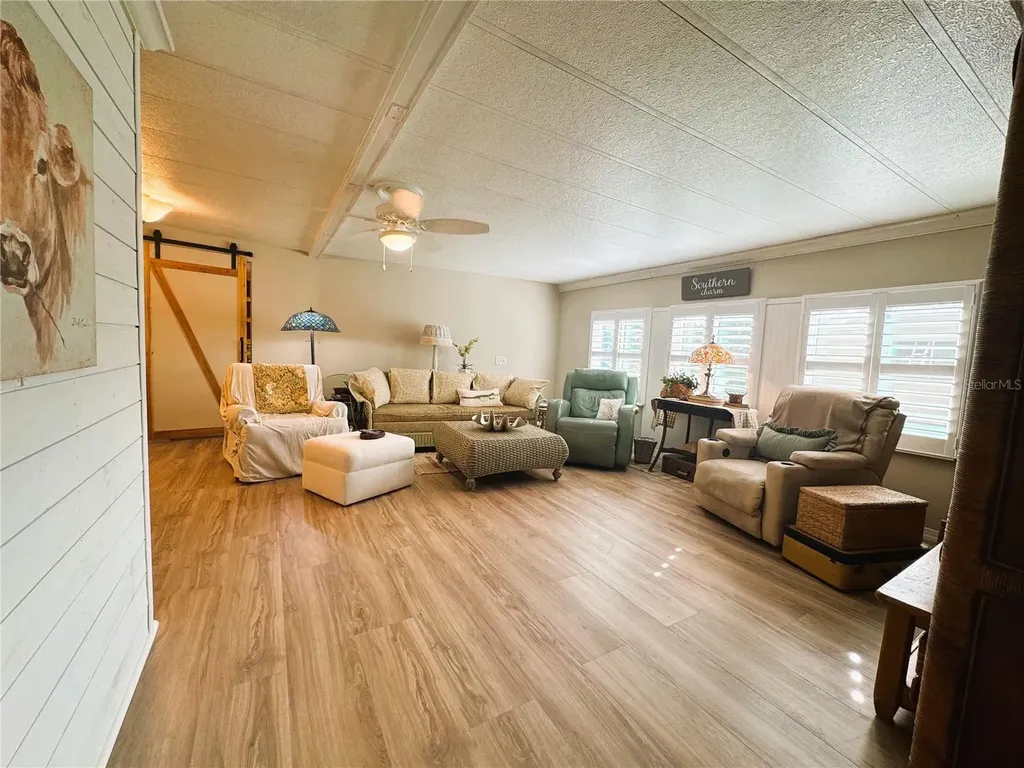 107 Royal Palm Drive Leesburg FL 34748