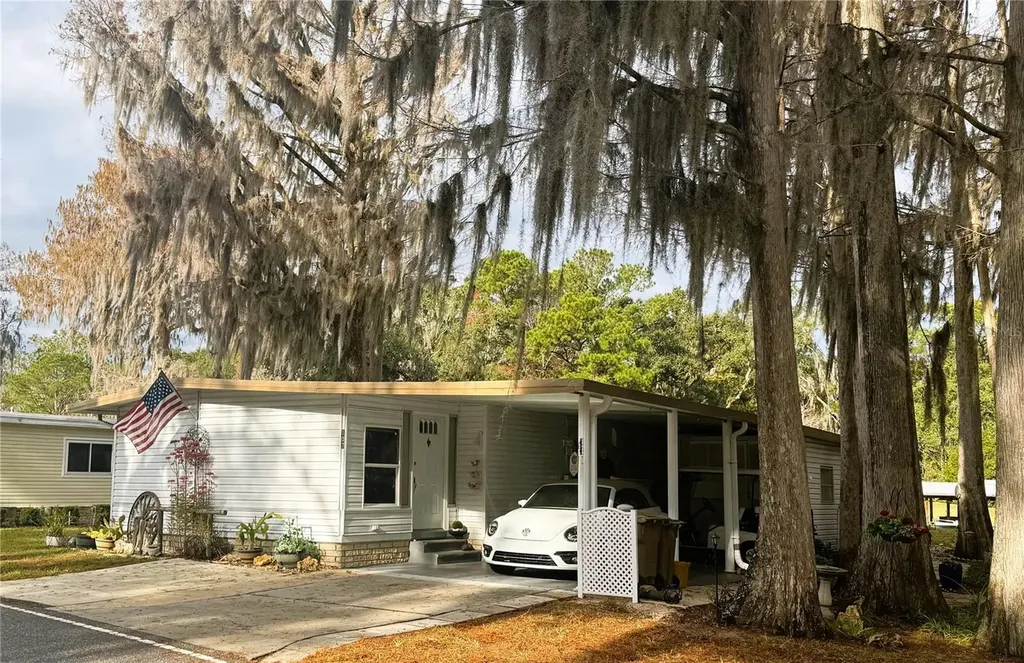 107 Royal Palm Drive Leesburg FL 34748