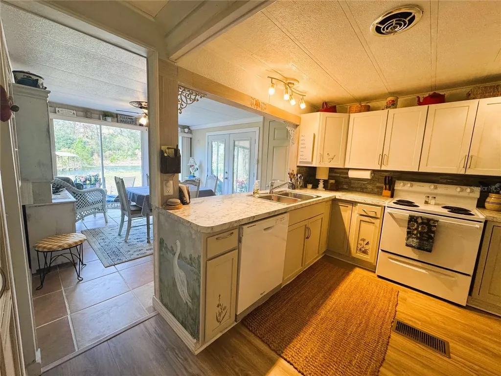 107 Royal Palm Drive Leesburg FL 34748