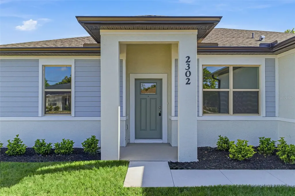2302 N Mindlin Lane North Port FL 34286