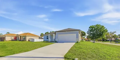 2302 N Mindlin Lane North Port FL 34286