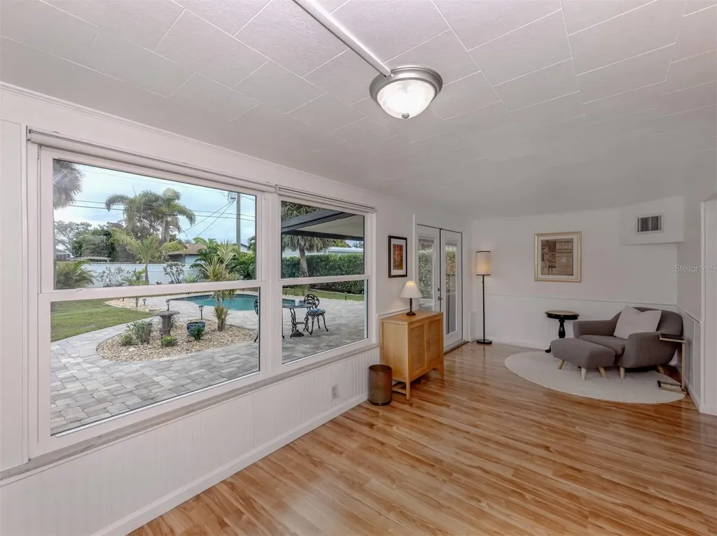 825 Nokomis Avenue S Venice FL 34285