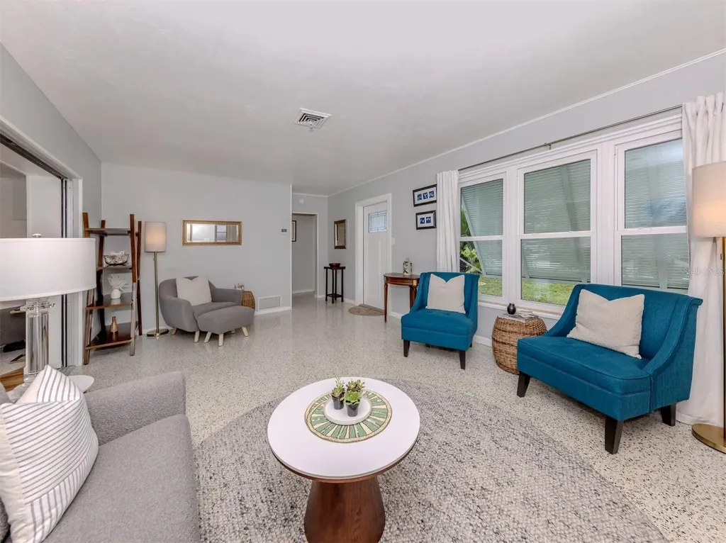 825 Nokomis Avenue S Venice FL 34285