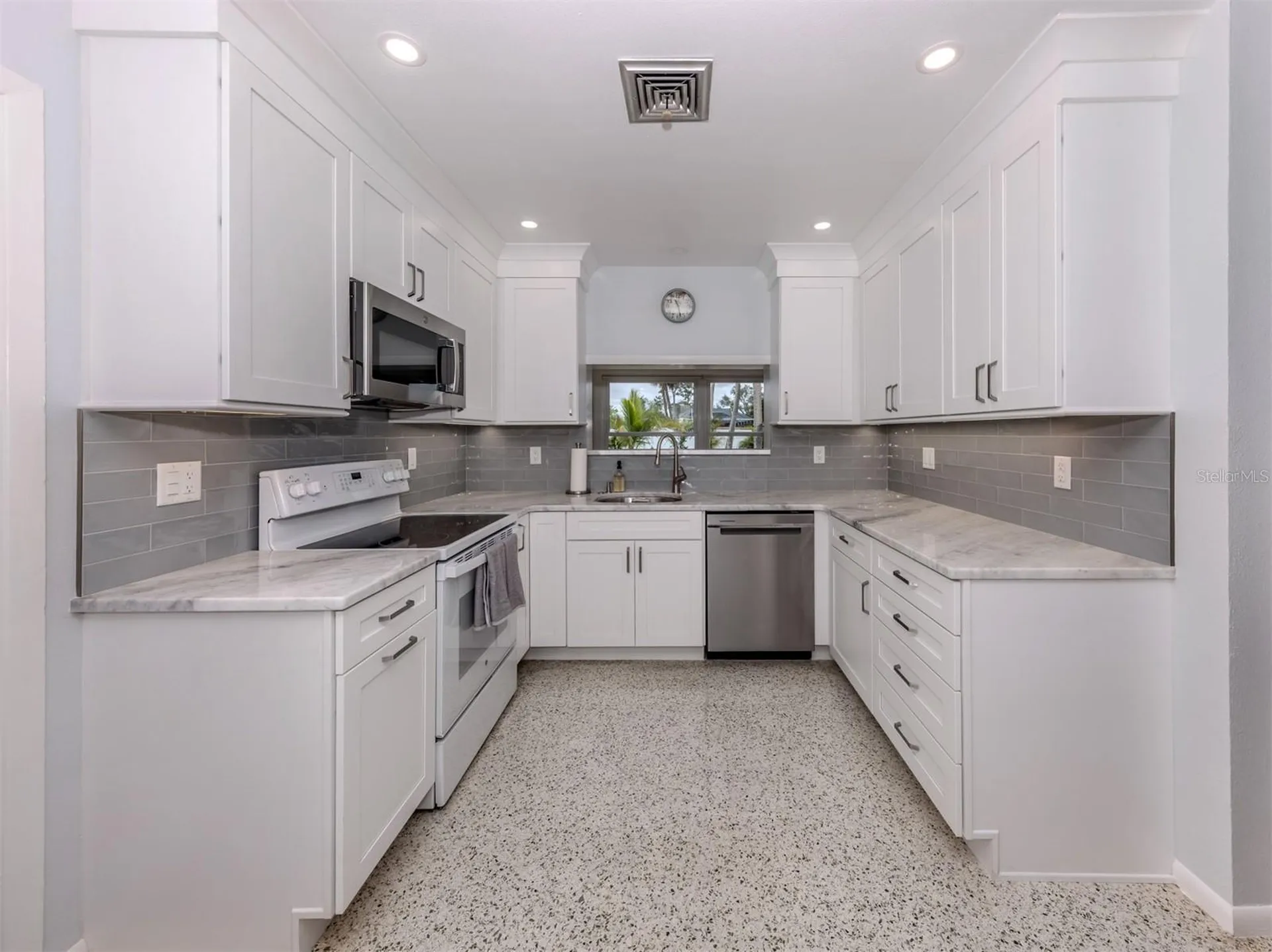 825 Nokomis Avenue S Venice FL 34285