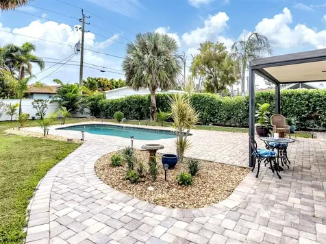 825 Nokomis Avenue S Venice FL 34285
