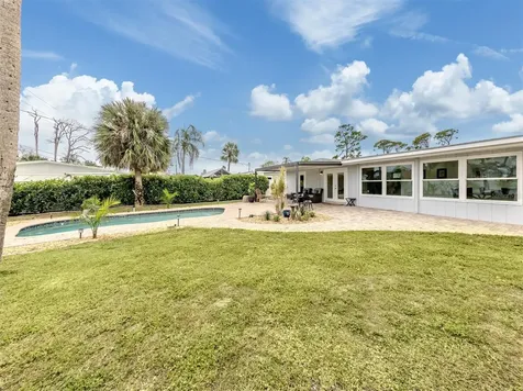 825 Nokomis Avenue S Venice FL 34285