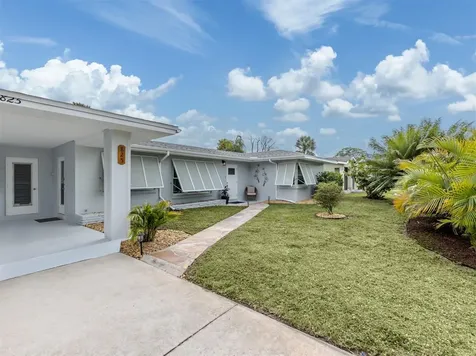 825 Nokomis Avenue S Venice FL 34285