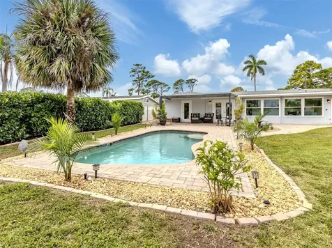 825 Nokomis Avenue S Venice FL 34285