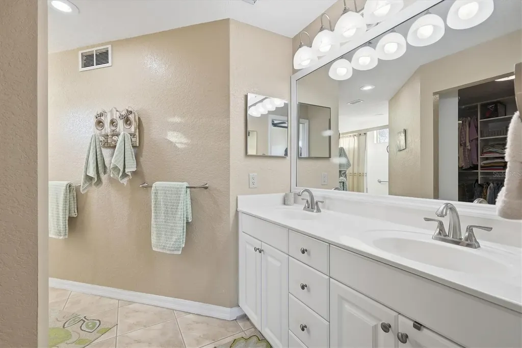 7518 Marsh Orchid Circle Bradenton FL 34203