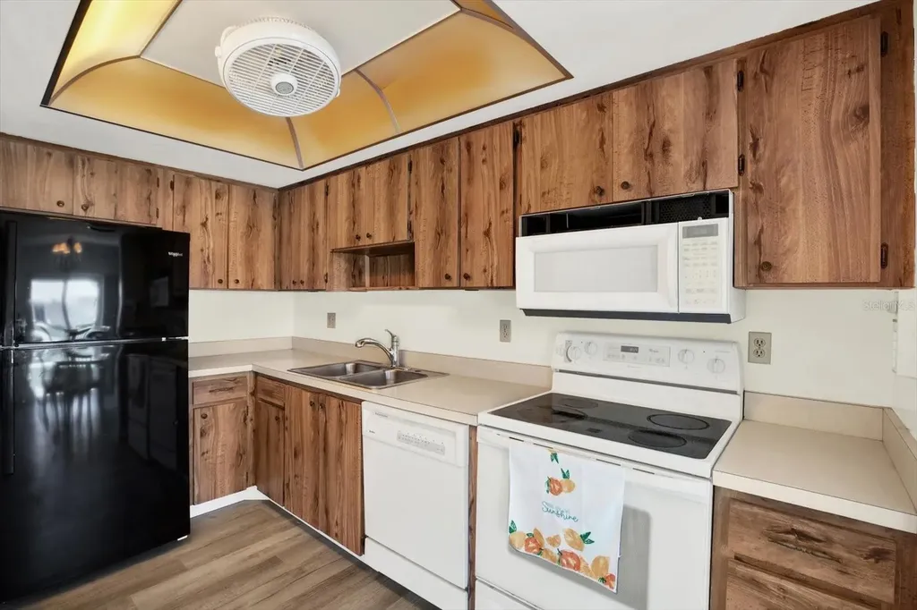 3146 37th Lane S St Petersburg FL 33711