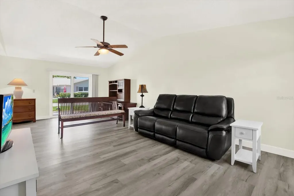 3146 37th Lane S St Petersburg FL 33711