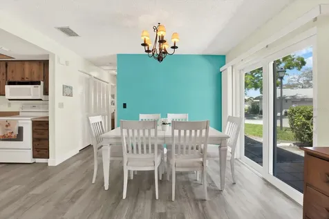 3146 37th Lane S St Petersburg FL 33711