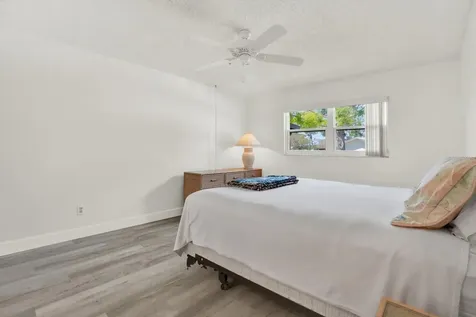 3146 37th Lane S St Petersburg FL 33711