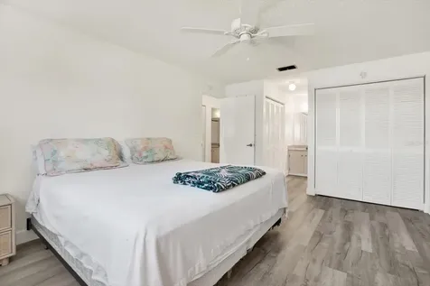 3146 37th Lane S St Petersburg FL 33711