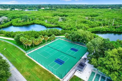 3146 37th Lane S St Petersburg FL 33711