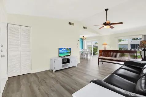 3146 37th Lane S St Petersburg FL 33711