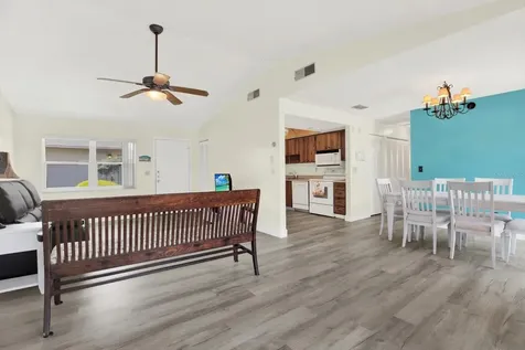3146 37th Lane S St Petersburg FL 33711