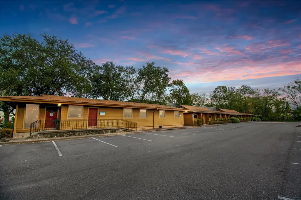 949 Lane Avenue S Jacksonville FL 32205