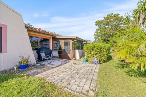 9677 86th Avenue Seminole FL 33777