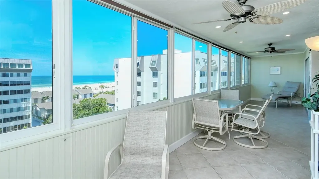 1125 W Peppertree Drive Sarasota FL 34242