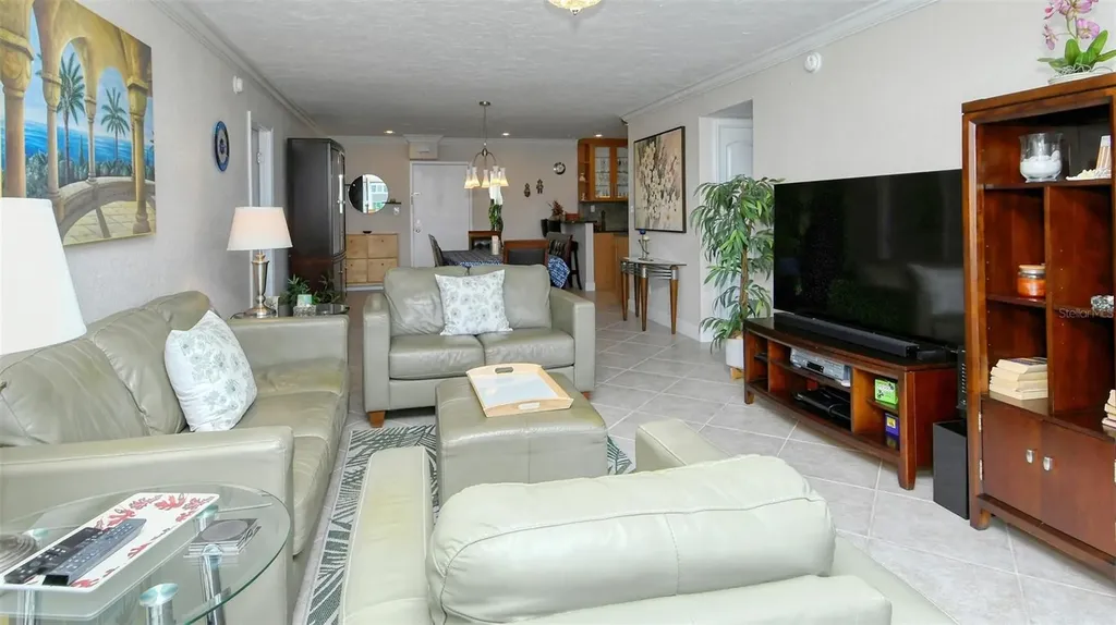 1125 W Peppertree Drive Sarasota FL 34242