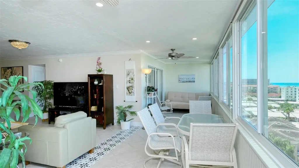 1125 W Peppertree Drive Sarasota FL 34242