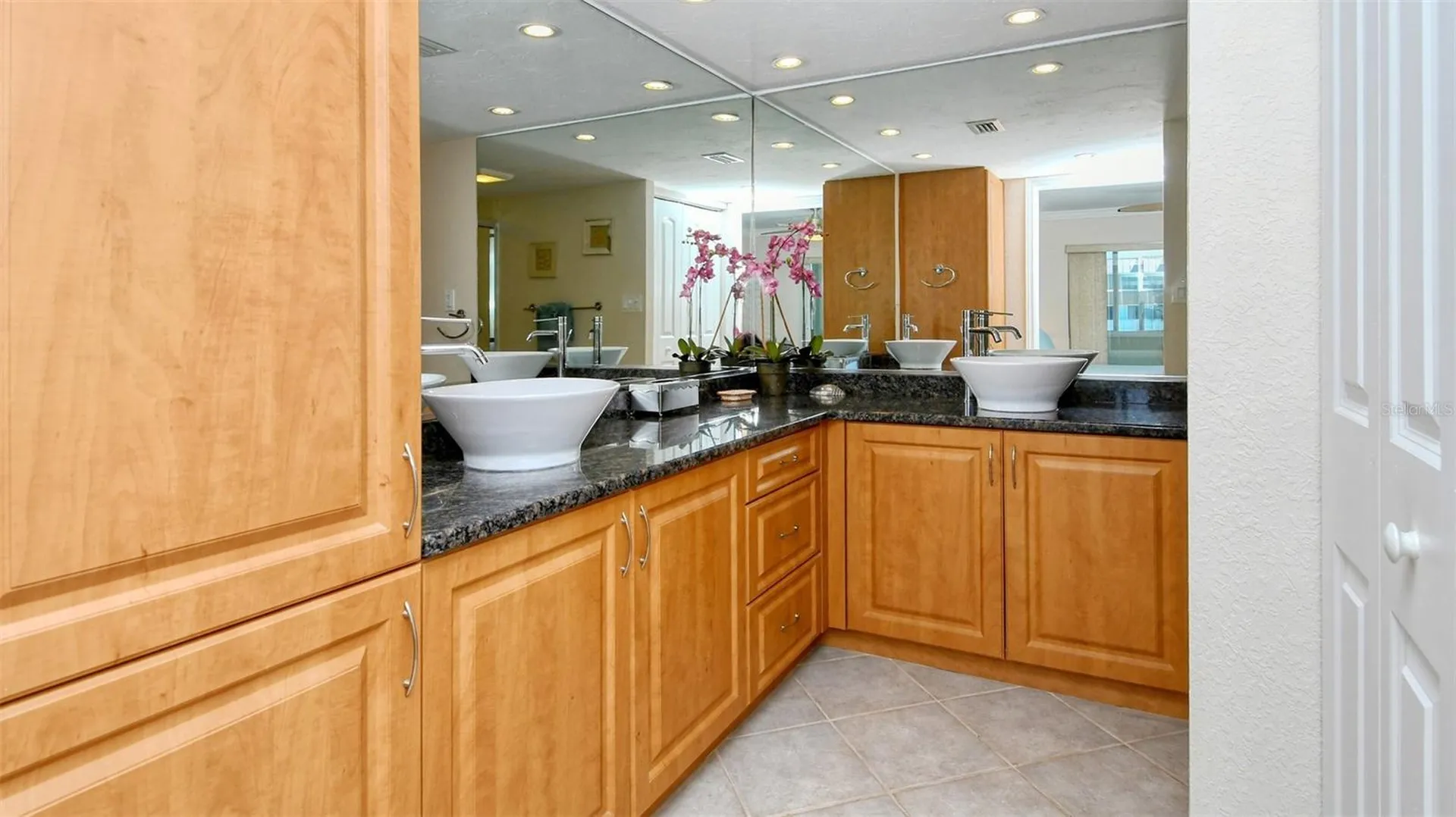 1125 W Peppertree Drive Sarasota FL 34242