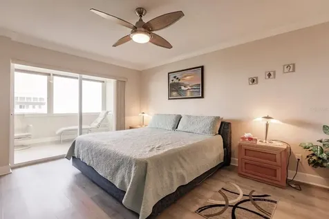 1125 W Peppertree Drive Sarasota FL 34242